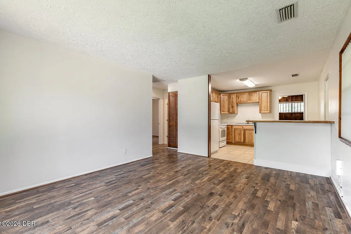 2 bed, 1.0 bath, 924 sqft, $1,795 — Photo 4