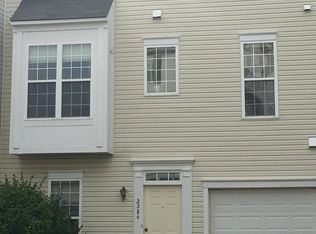 2584 Logan Wood Dr, Herndon, VA 20171