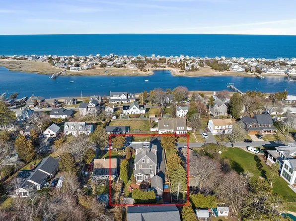 67 Carlton Rd, Marshfield, MA 02050