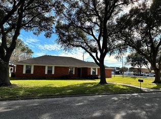 611 Todd St, East Bernard, TX 77435