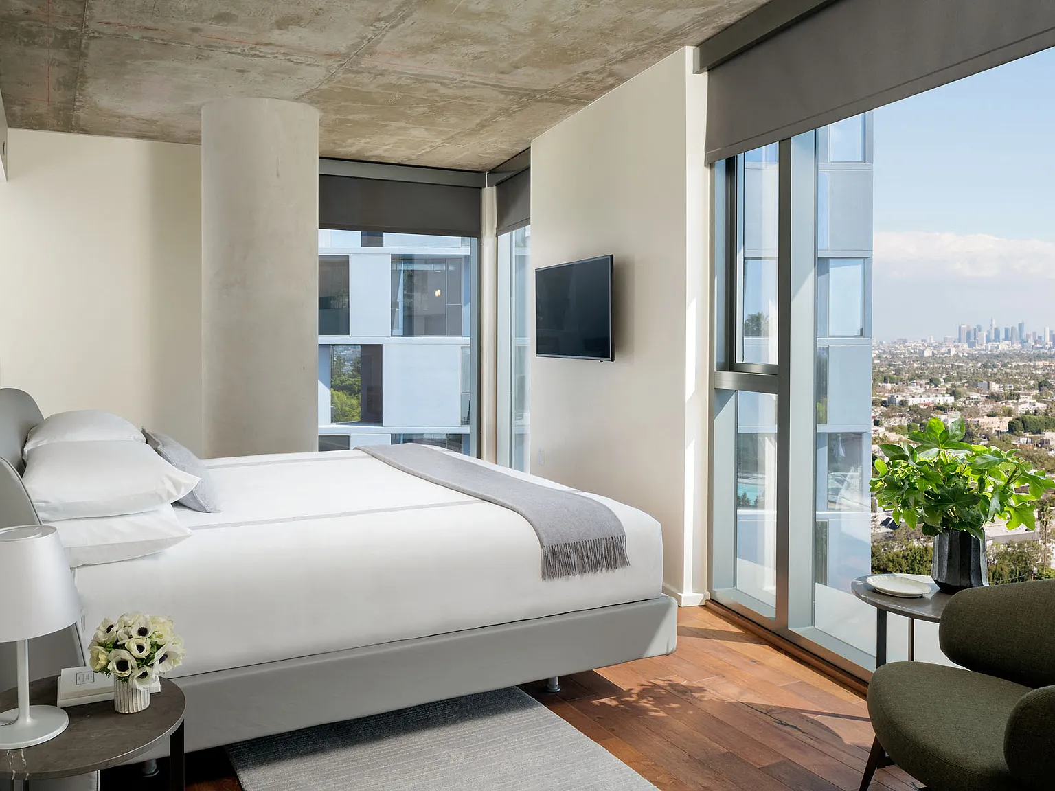 AKA West Hollywood Apartment Residences — Photo 3