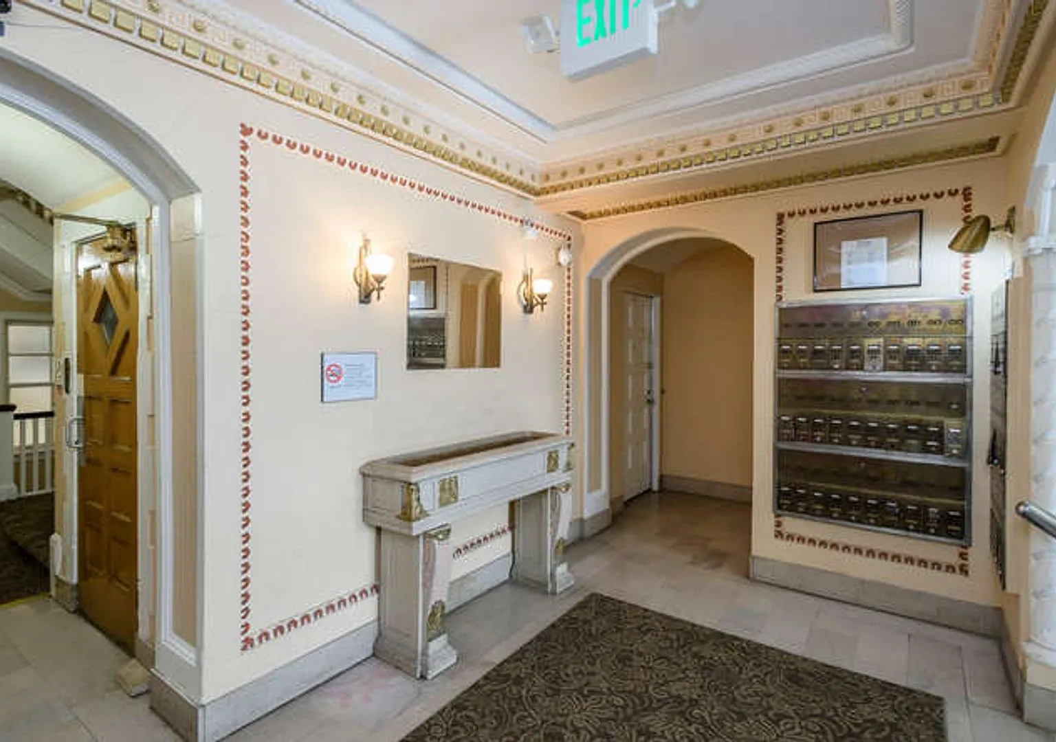 701 Pine St — Photo 2