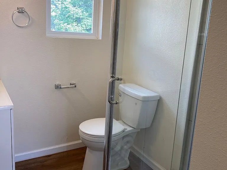 112 E Stuart St — Photo 12