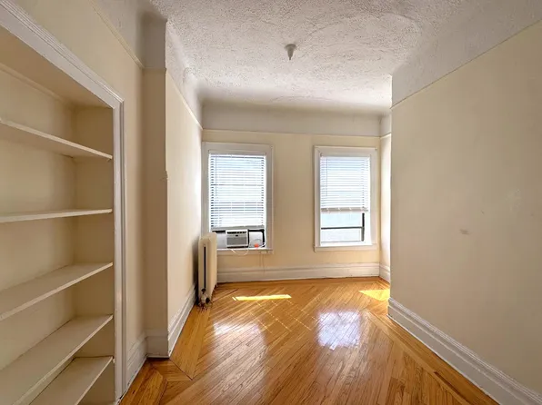 138 Montague Street image 1 of 13