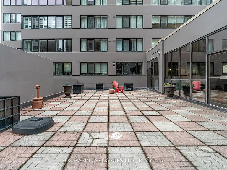 256 Jarvis St #10D — Photo 39