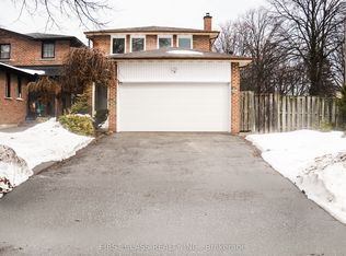 12 Radford Cres, Markham, ON L3P4A1