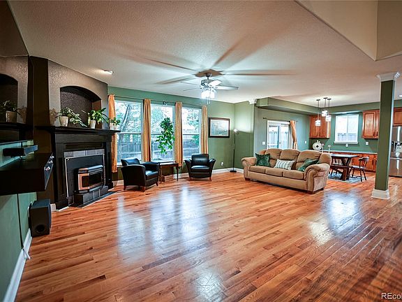 3rd image of 13991 Dexter Way