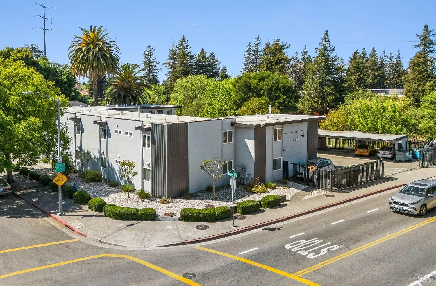 433 Sonoma Ave - 20bd/2ba - in Santa Rosa, CA