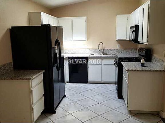 5th image of 2428 Shady Hill Ave