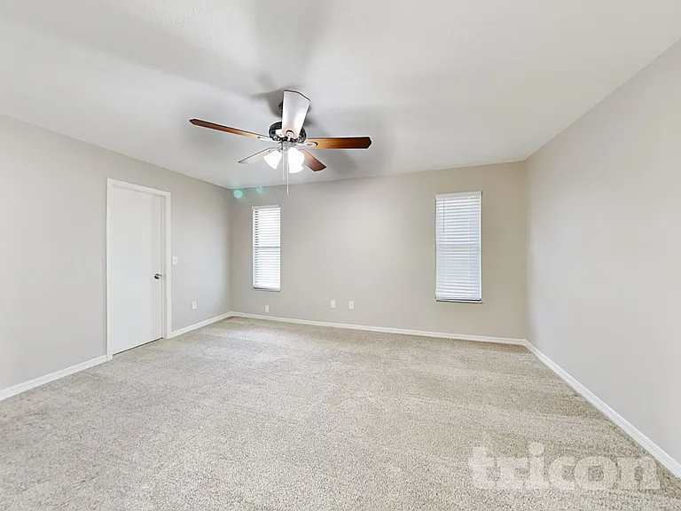 804 Elmwood St — Photo 8