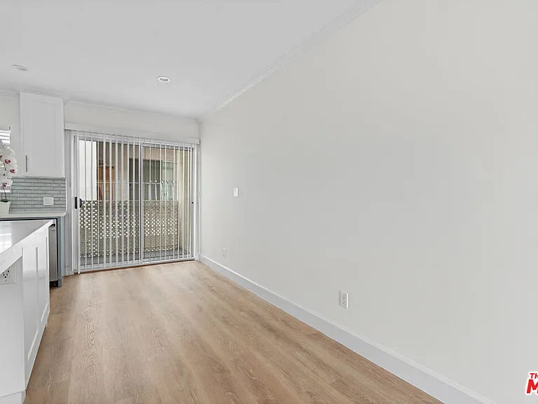 2435 3rd St #3 — Photo 11