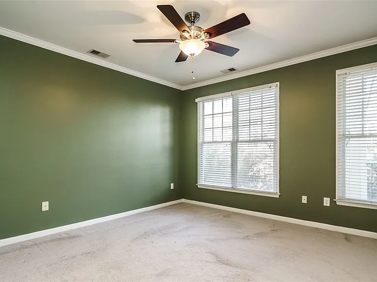 800 Moratuck Dr #206 — Photo 9