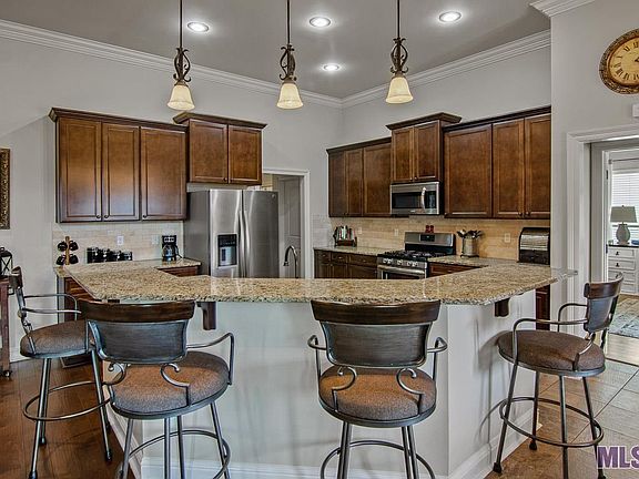 5th image of 15264 Taormina Dr