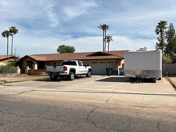 2nd image of 417 E Marconi Ave