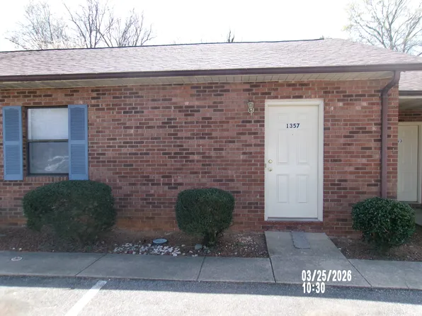 1357 5th St NE #1357, Hickory, NC 28601