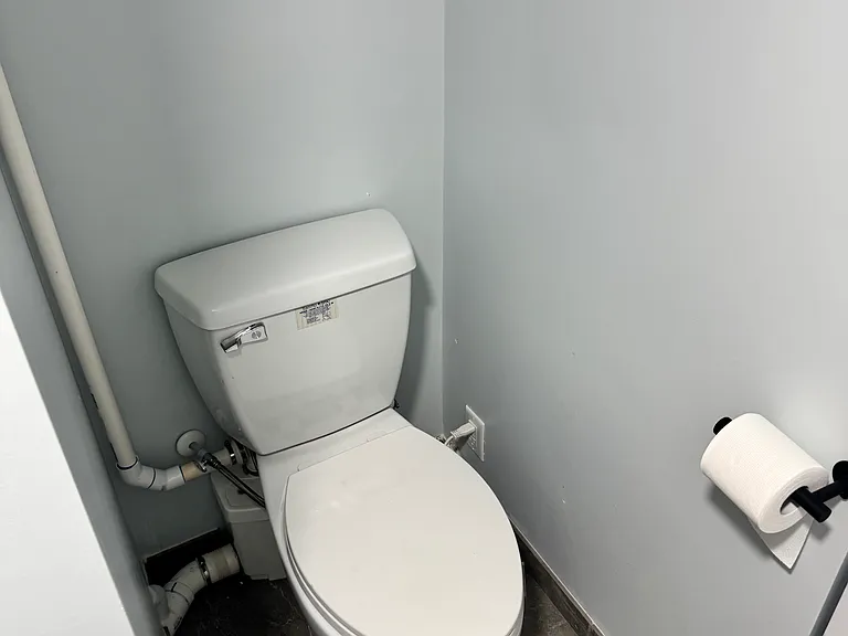 21 Columbia Ave — Photo 8