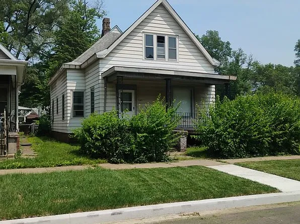 1401 W Adrian G Hinton Ave, Peoria, IL 61605