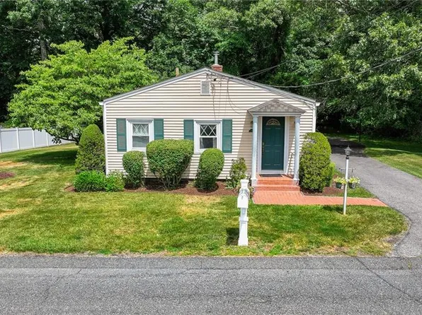71 Roland St, Cumberland, RI 02864