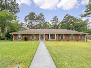 1511 Ridgewood Dr, Columbia, MS 39429