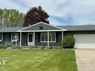 1321 Rollins St, Grand Blanc, MI, 48439