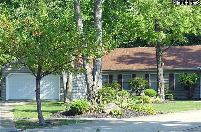 1st image of 2109 Oakwood Ct