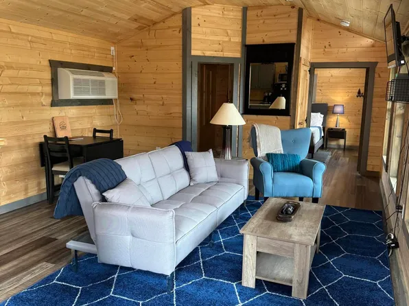 225 Eagle Ridge Rd, Campton, KY 41301