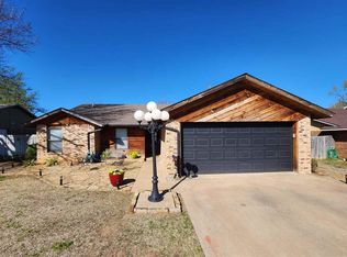 2412 NE 35th St, Lawton, OK 73507