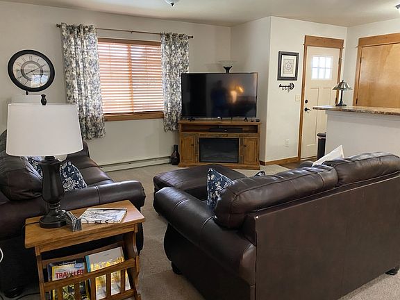 4th image of 402 S Montana St #12