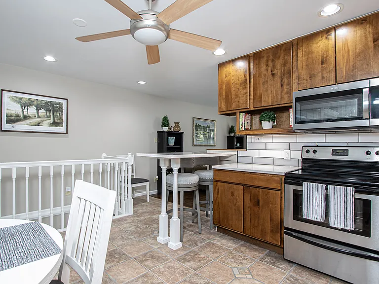 342 Fury Dr — Photo 5