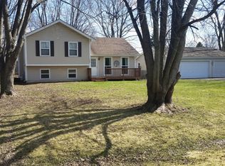 1500 Lois Ln, Sandwich, IL 60548