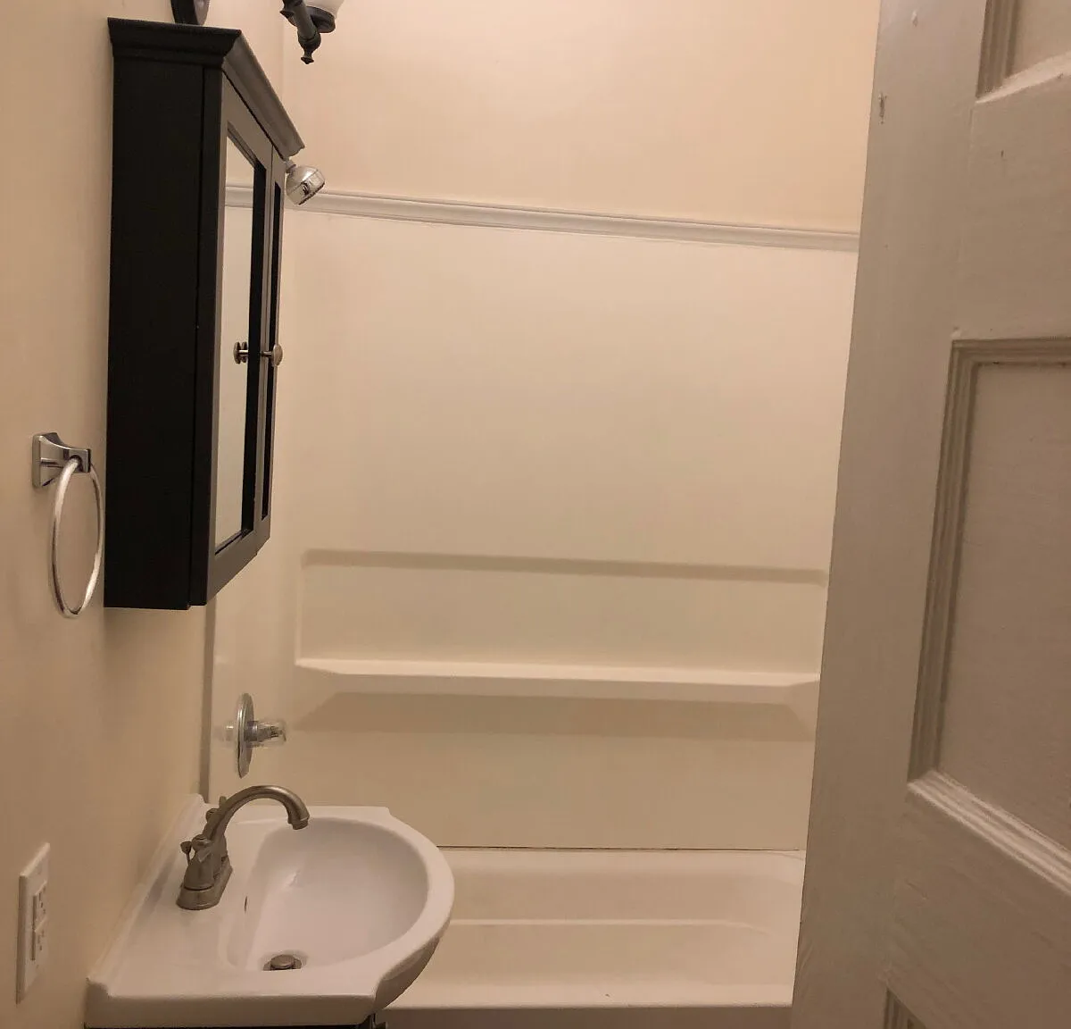 Indy Downtown Colonial Apartments — Photo 4
