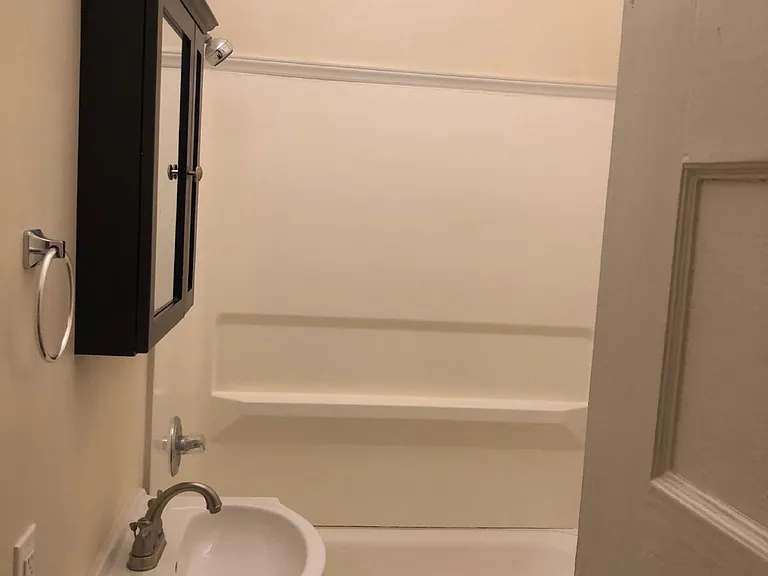 Indy Downtown Colonial Apartments — Photo 4
