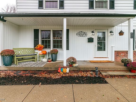 2nd image of 832 Rose Blvd