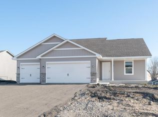 2127 River Bend Trl, Mayer, MN 55360