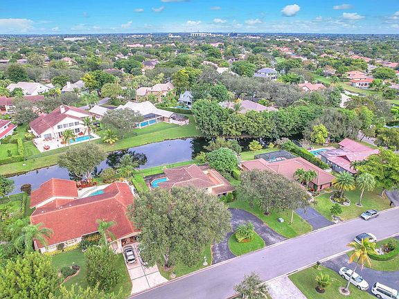 4th image of 9901 NW 17th Street
