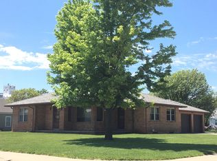 221 2nd St, Claflin, KS 67525