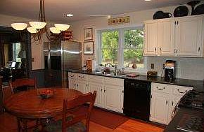 Spacious eat in kitchen