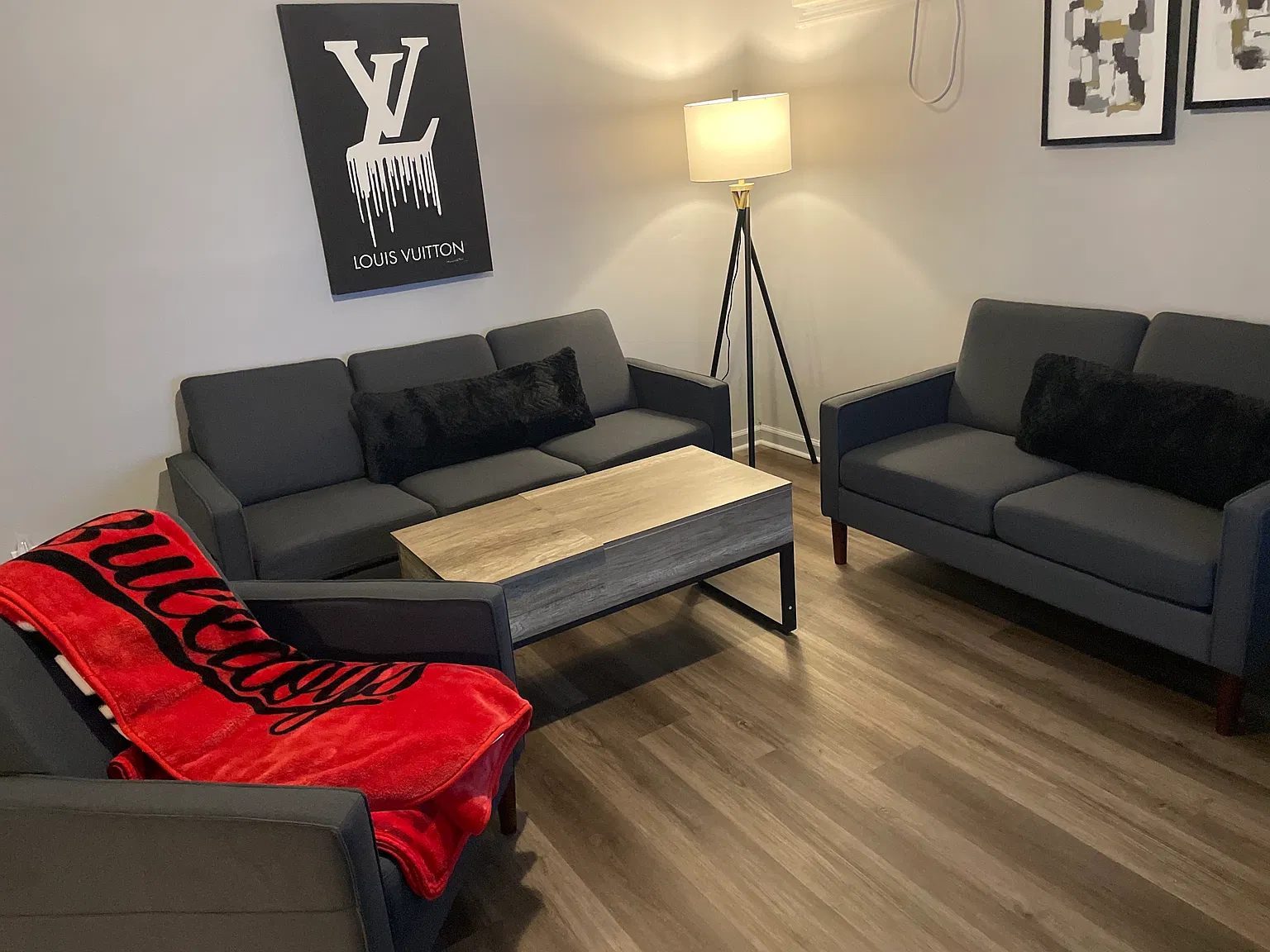 1 bed, 600 sqft, $1,000 — Photo 3