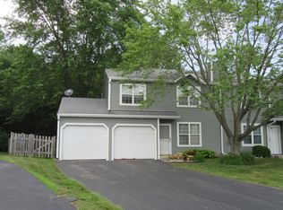 436 Normandie Ln, Round Lake Beach, IL
