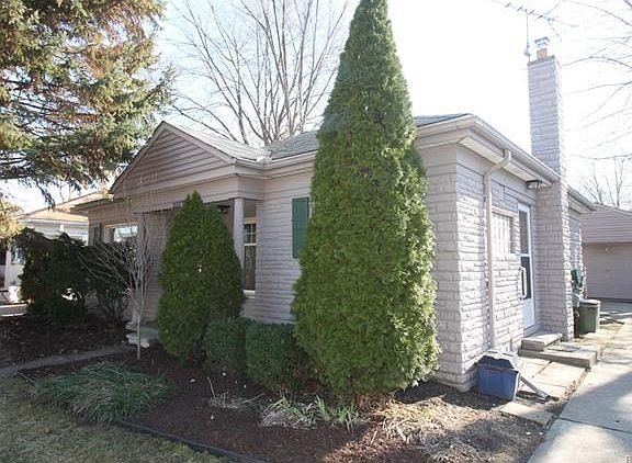 2nd image of 23270 Doremus St