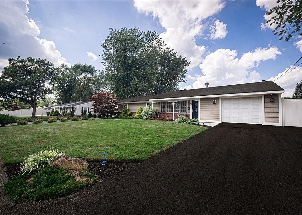 1st image of 95 Nicholson Dr