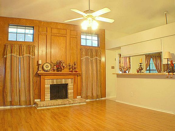 Spacious Den Open to Kitchen