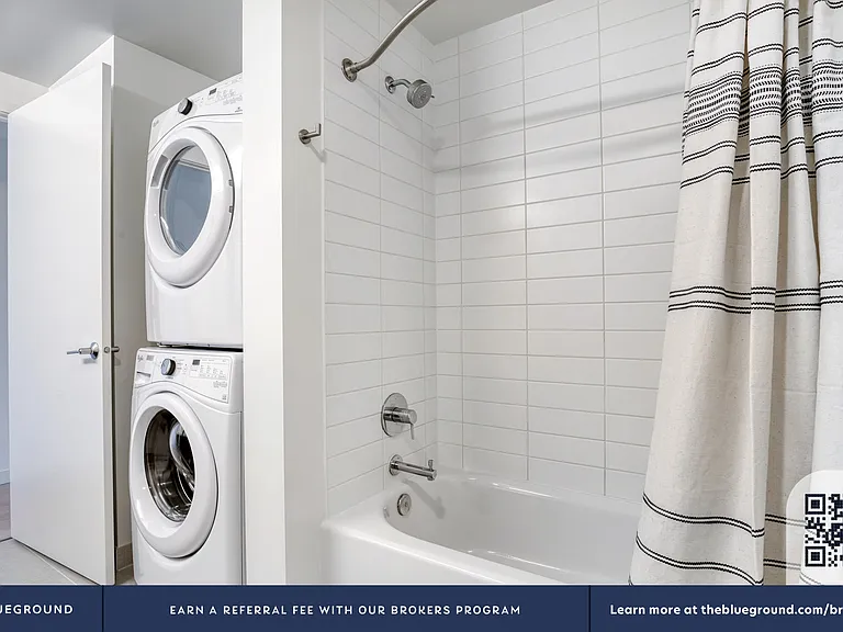 Washer/Dryer in Apartment