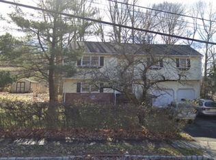 26 Crestmont Dr, Dover, NJ 07801