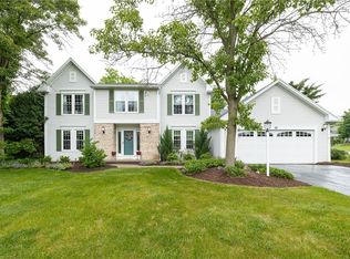 28 Waycross Rd, Fairport, NY 14450