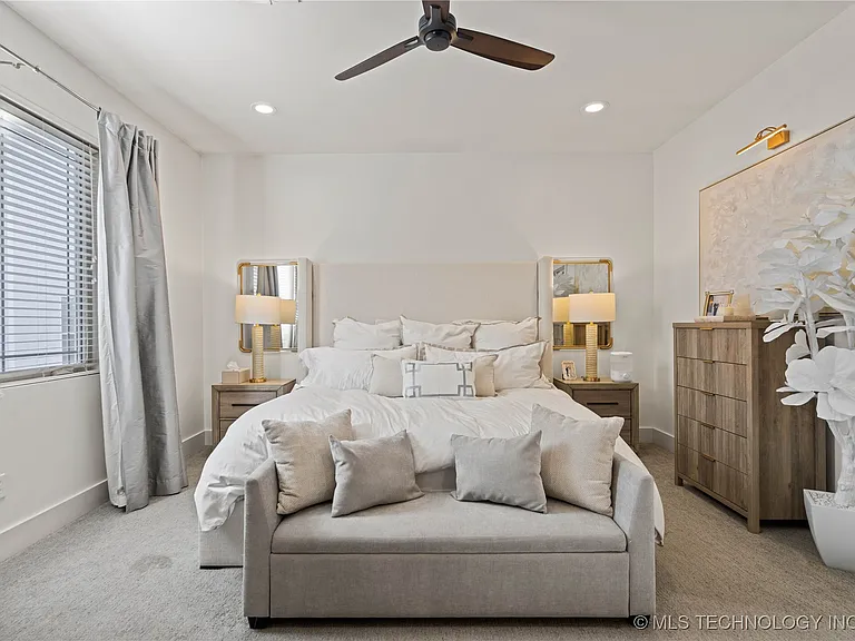 1407 S Saint Louis Ave #B — Photo 19