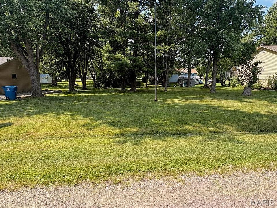 1st image of 462 Tamarach Dr