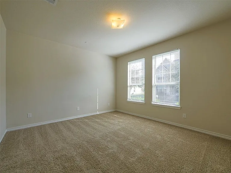 5409 Dolores Pl — Photo 11