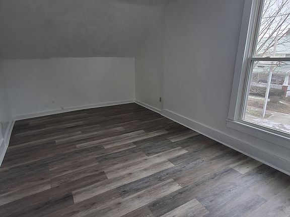 4th image of 51 Columbia St #C