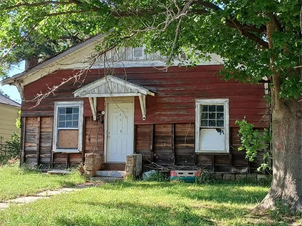 609 N 1st St, Hartshorne, OK 74547